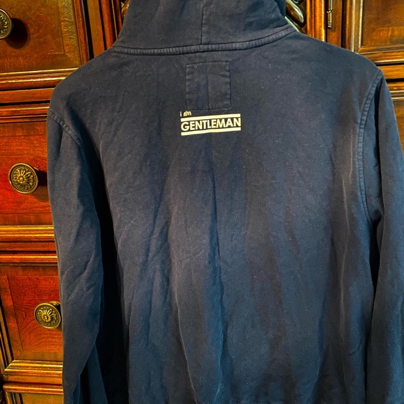 Mens L I am Gentleman hoodie. NWOT - Picture 3 of 4